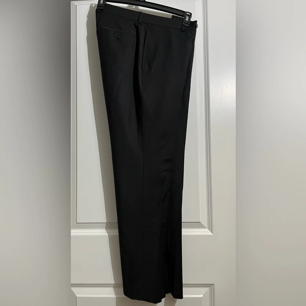 Calvin Klein Tailored Black Wool Dress Pants 34x30 Modern Slim Office Essential